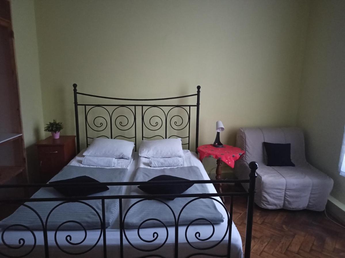 Willa Retro Hostel Краков Экстерьер фото