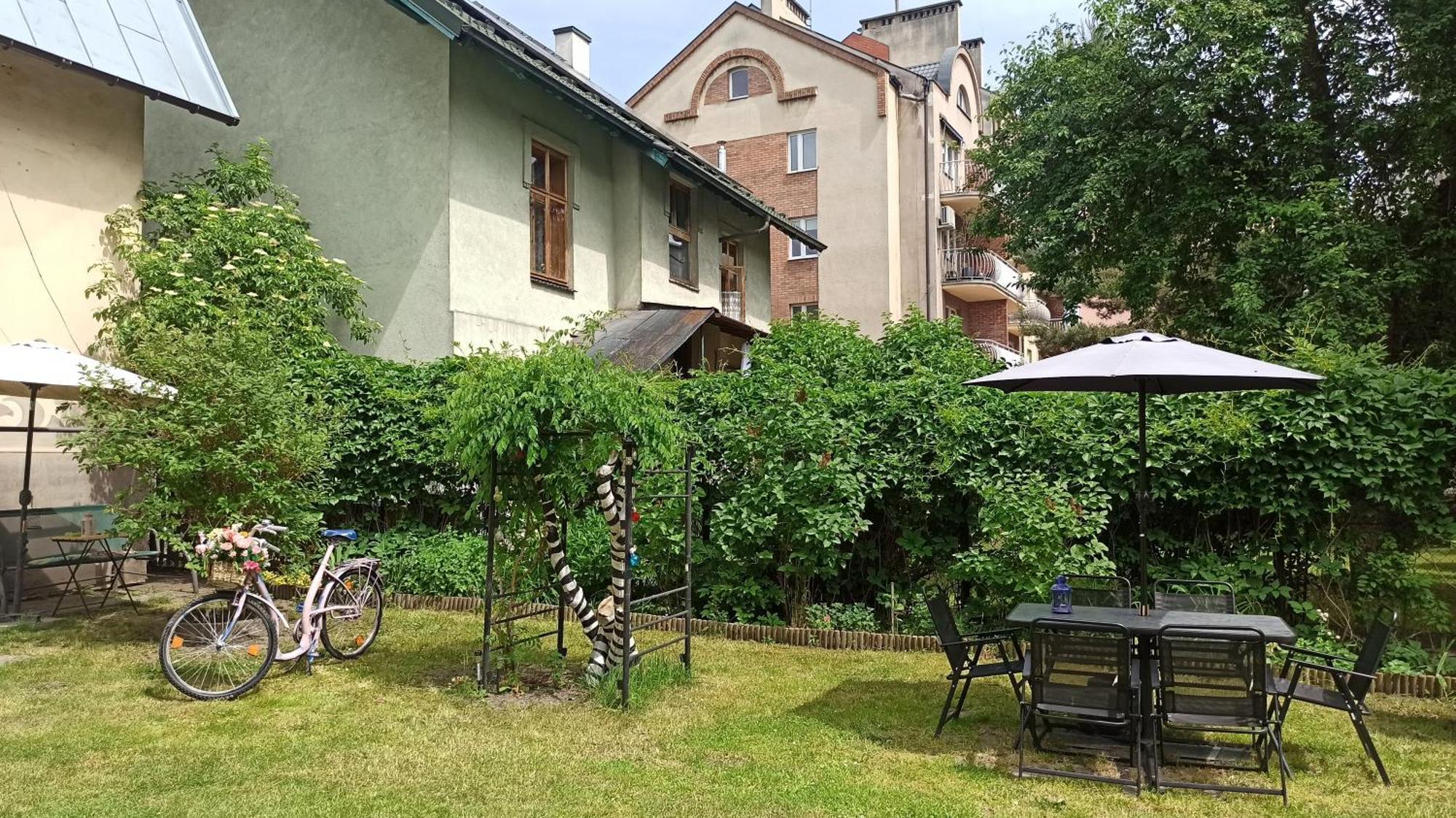 Willa Retro Hostel Краков Экстерьер фото