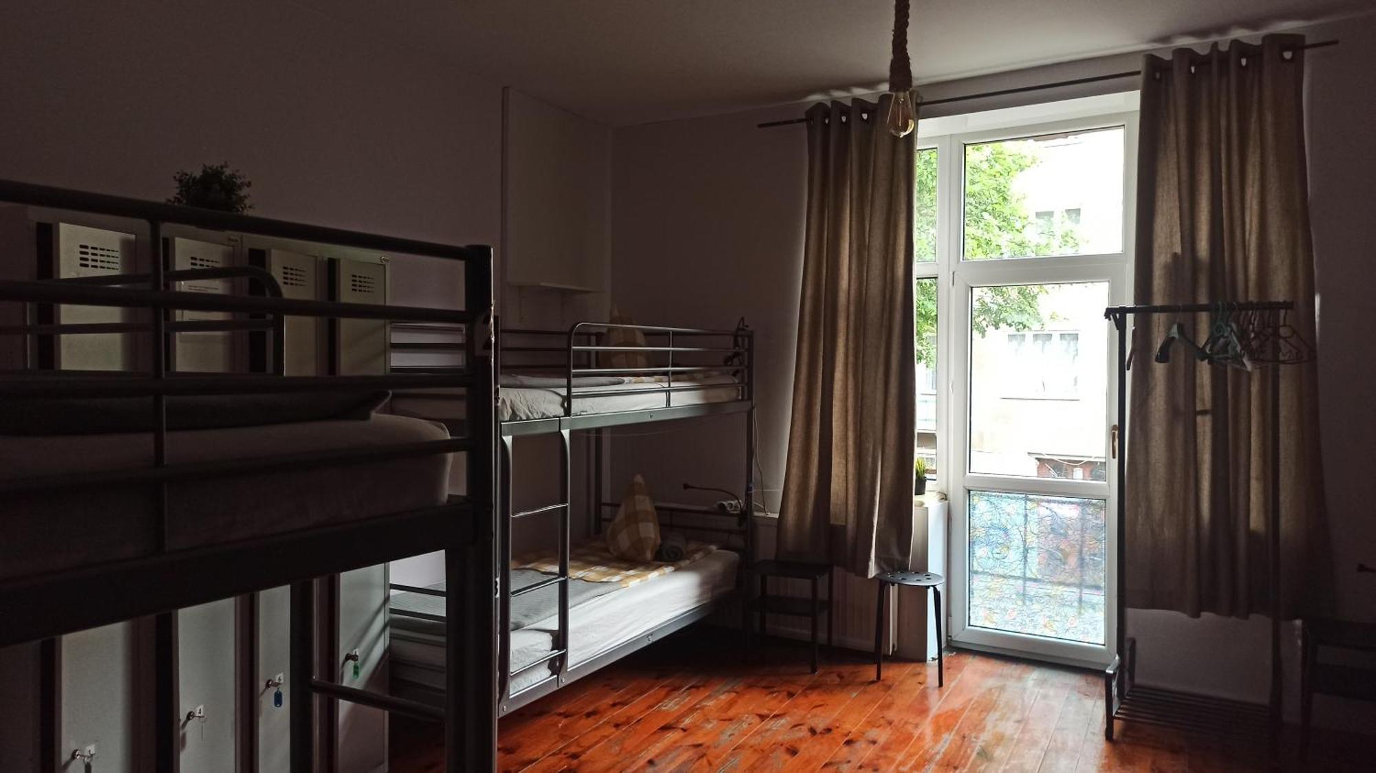 Willa Retro Hostel Краков Экстерьер фото