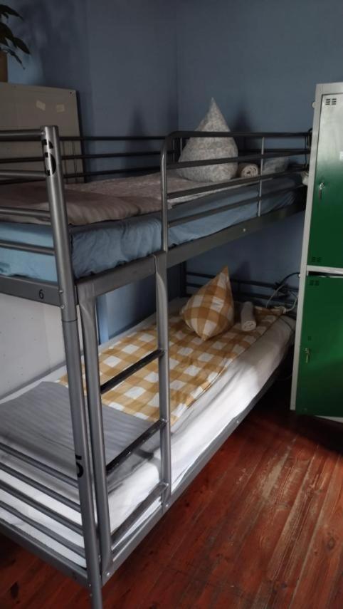 Willa Retro Hostel Краков Экстерьер фото